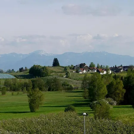 Studio Mit Terrasse In Laendlicher Umgebung Unterreitnau